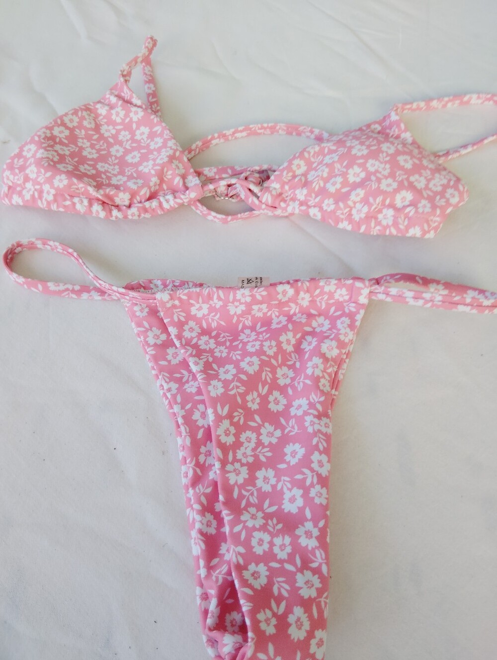 Wimens Pink Floral Bikini Swimsuit